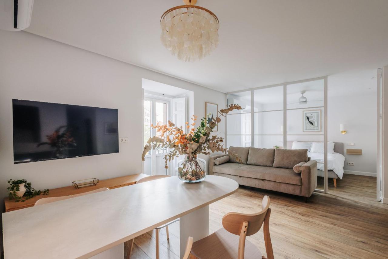Beautiful Apartment In The Heart Of Madrid Exterior foto