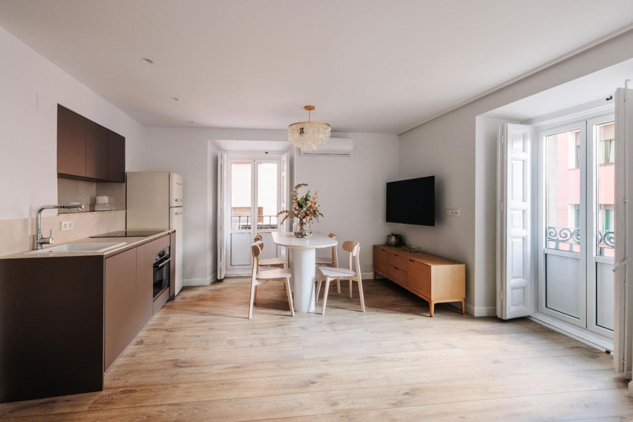 Beautiful Apartment In The Heart Of Madrid Exterior foto